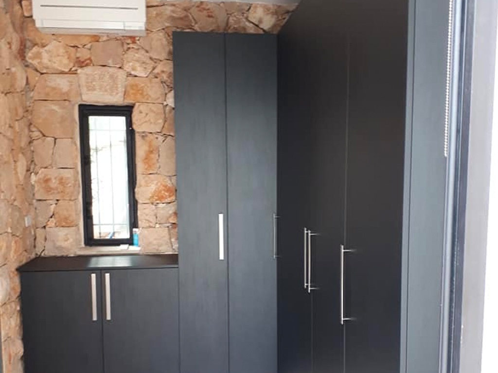 Almacenamiento de un mueble a medida