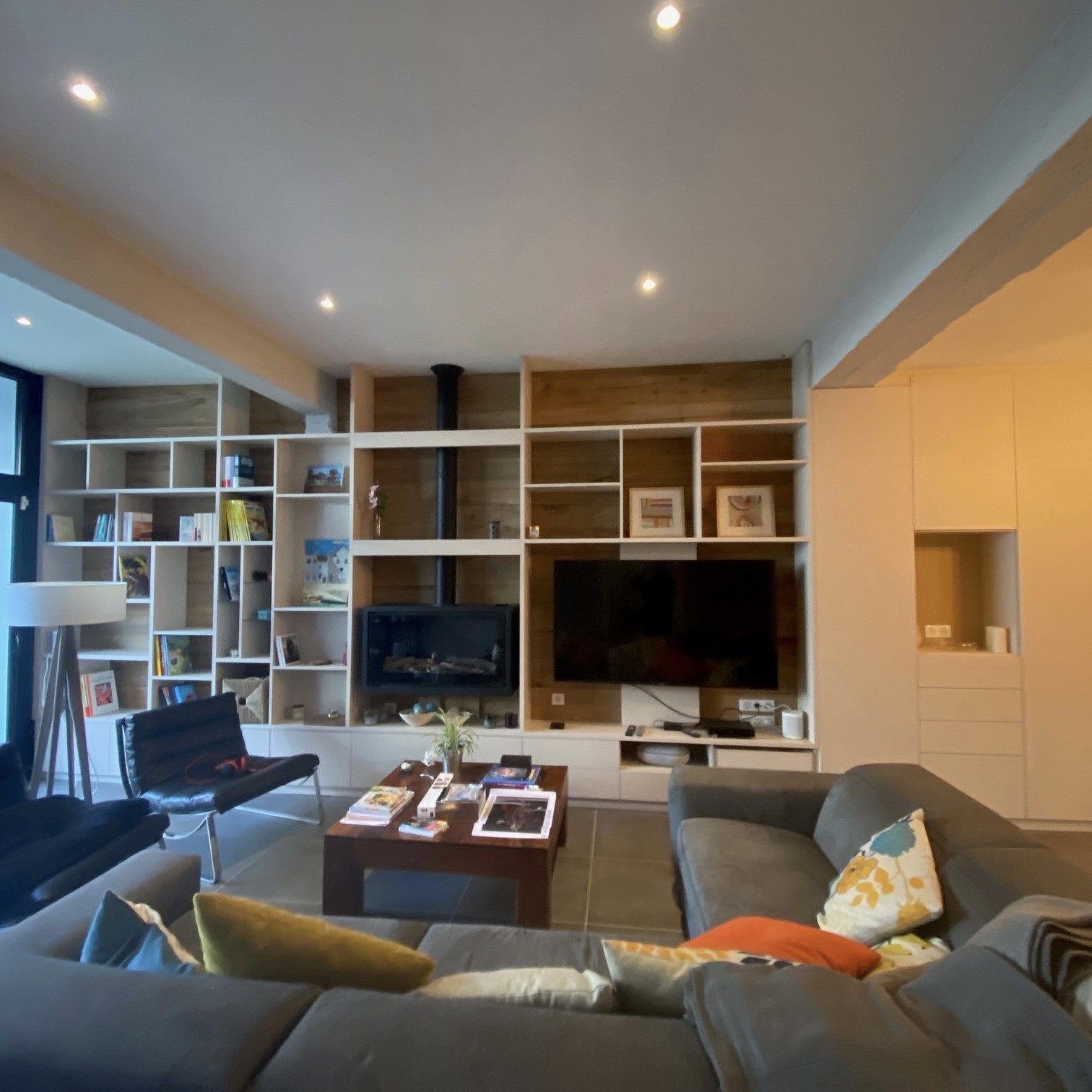 Vous rêvez d'une bibliothèque sur mesure sur Lille. Quadro Lille la madeleine a votre réponse