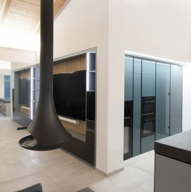 UN MEUBLE TV QUI S'INTÈGRE PARFAITEMENT