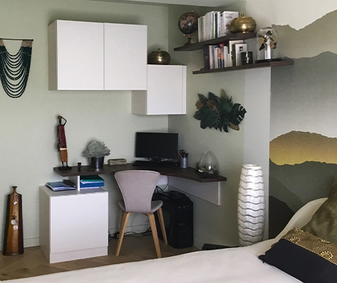 bureau angle chambre decoré